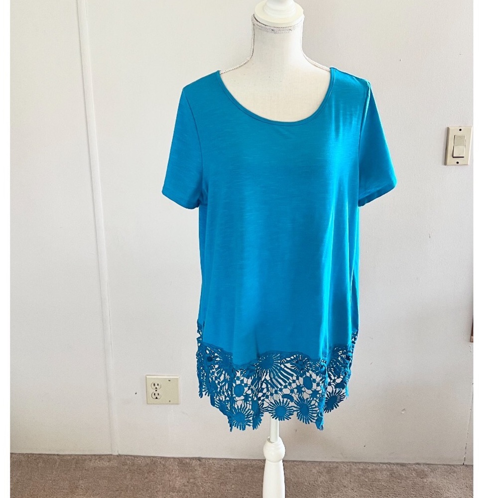 Lane Bryant Lace Trimmed Top Size 14/16